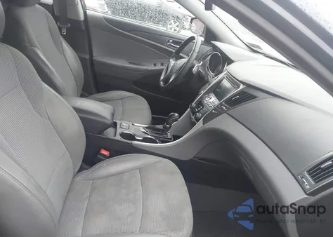 2013 Hyundai Sonata Se z USA, uszkodzony, nr VIN 5NPEC4AC8DH597890